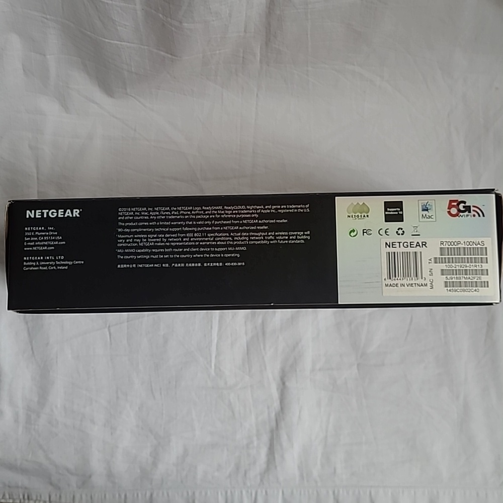 Netgear Nighthawk AC2300 Smart WiFi Router (Model #R7000P) - Picture 4 of 12